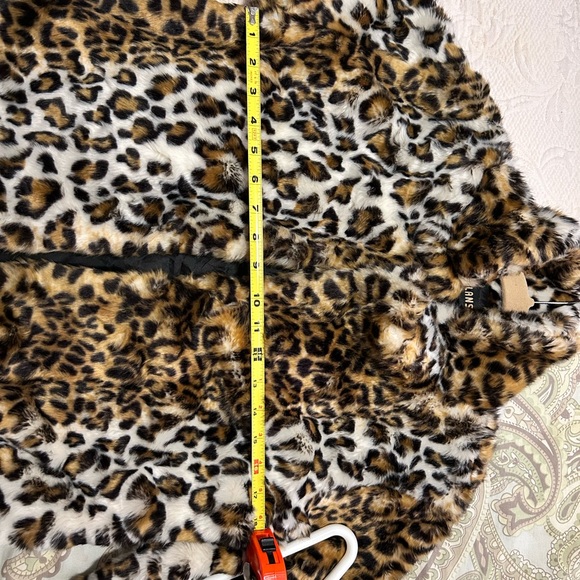 faux leopard fur coat by Lanshofei size large excellent condition - Picture 6 of 8